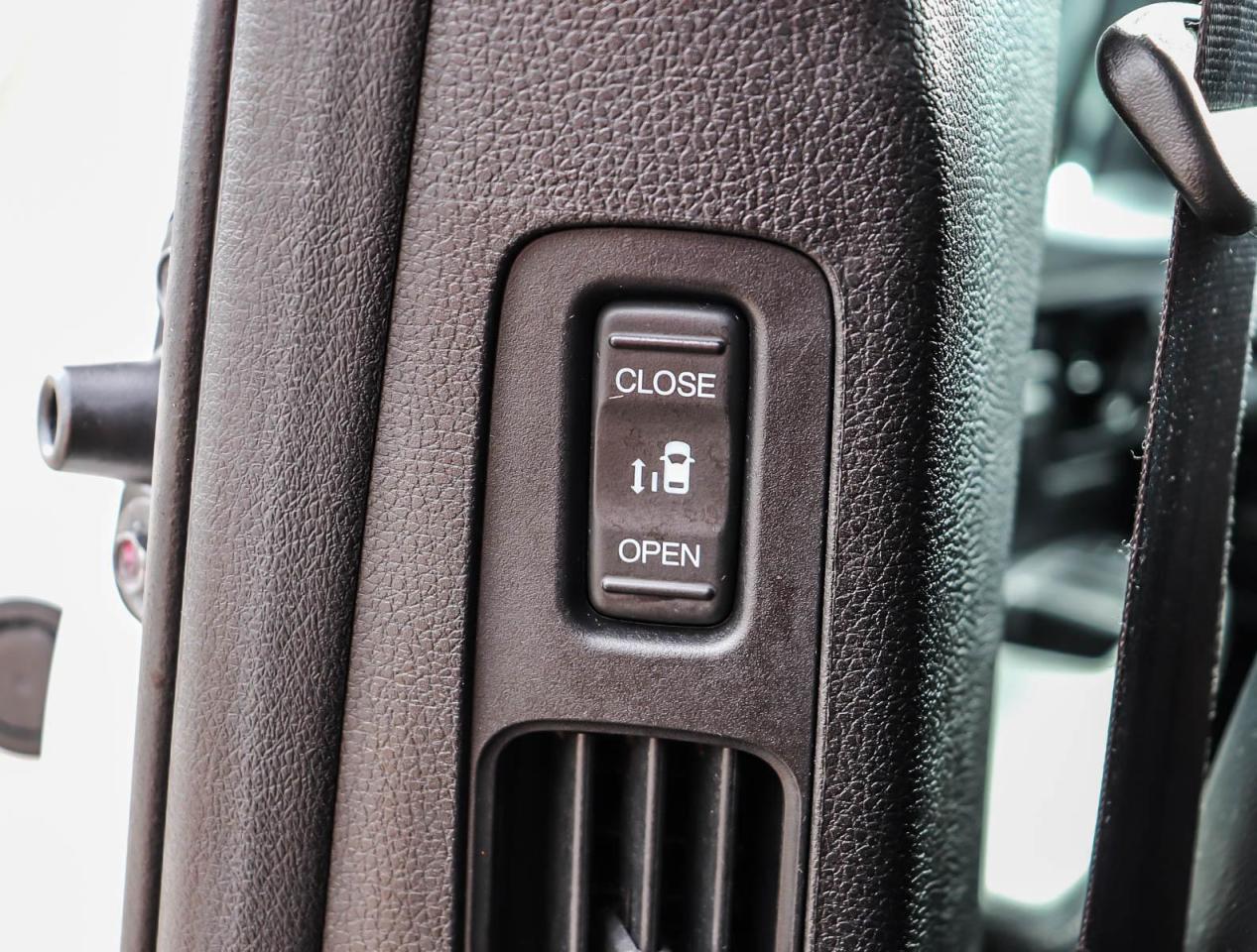 2023 Honda Odyssey Touring Passenger Van Photo