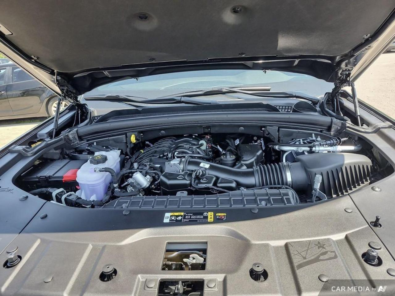 2025 Jeep Grand Cherokee L Laredo 4dr 4x4 Photo