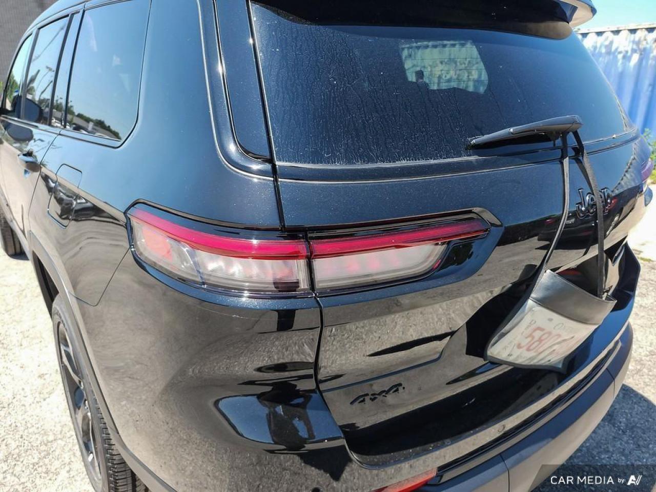 2025 Jeep Grand Cherokee L Laredo 4dr 4x4 Photo