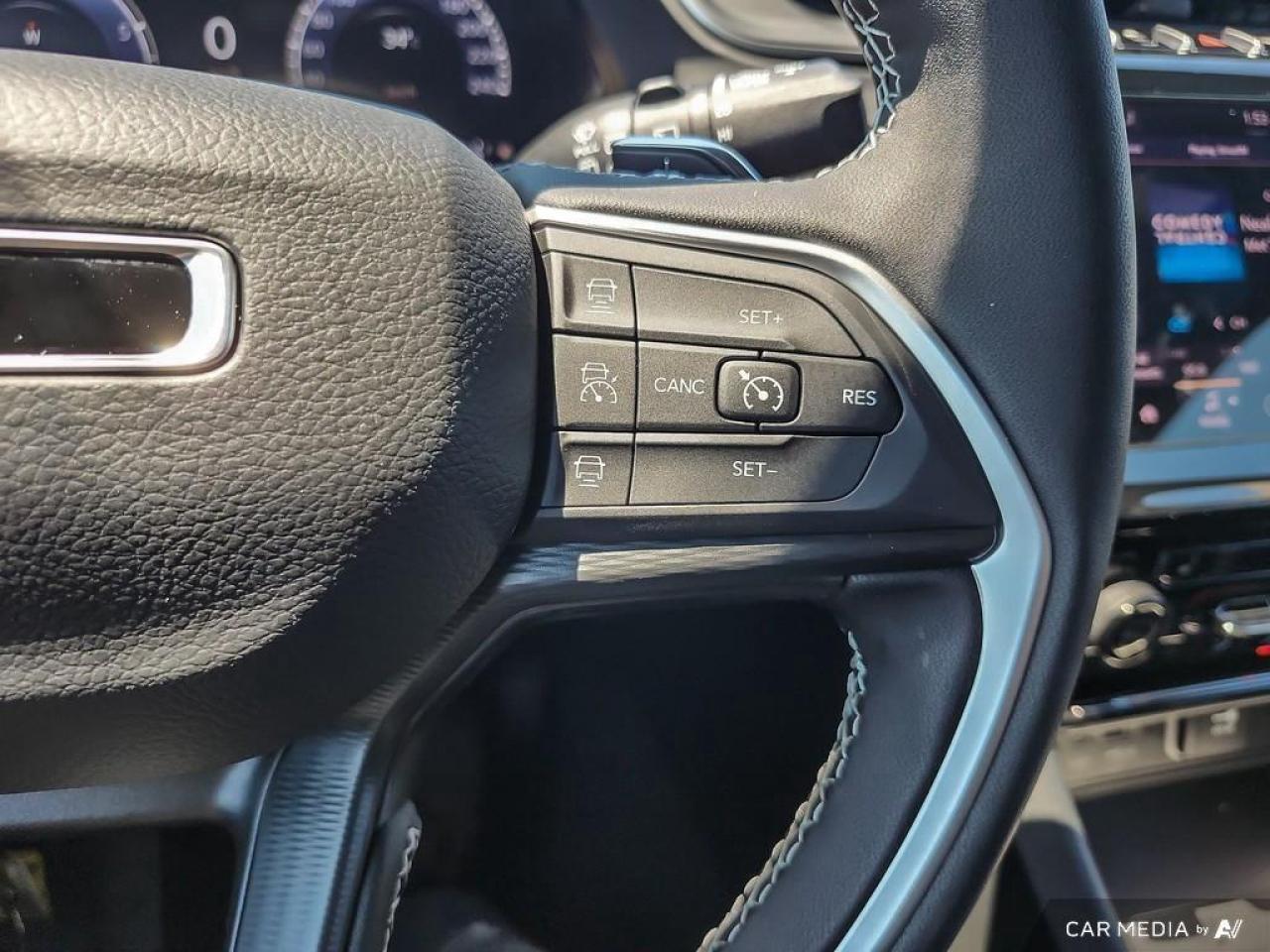 2025 Jeep Grand Cherokee L Laredo 4dr 4x4 Photo