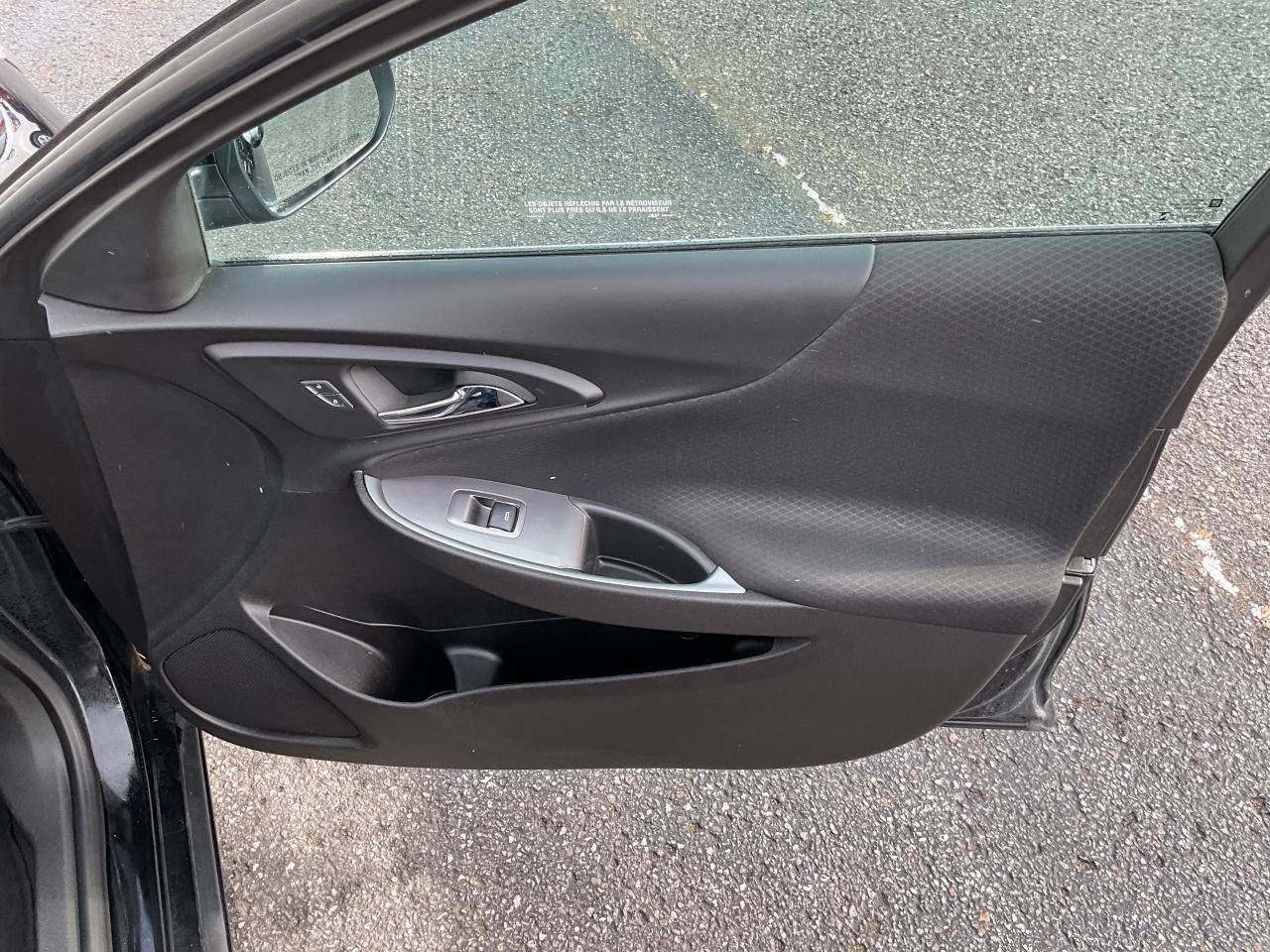 2023 Chevrolet Malibu 1LT 4dr Sedan Photo