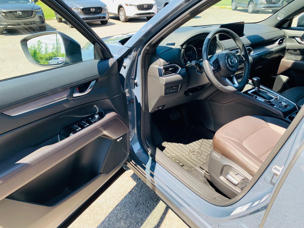 2023 Mazda CX-5 Signature 4dr i-ACTIV All-Wheel Drive Sport Utility Photo