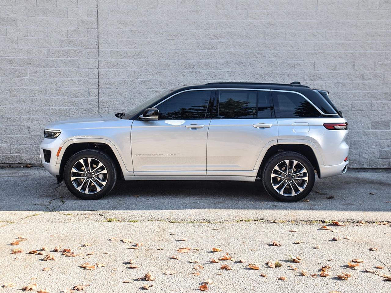 2025 Jeep Grand Cherokee Overland 4dr 4x4 Photo