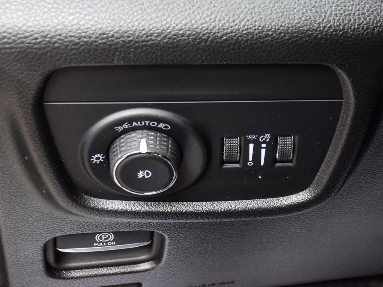 2025 Jeep Grand Cherokee Overland 4dr 4x4 Photo