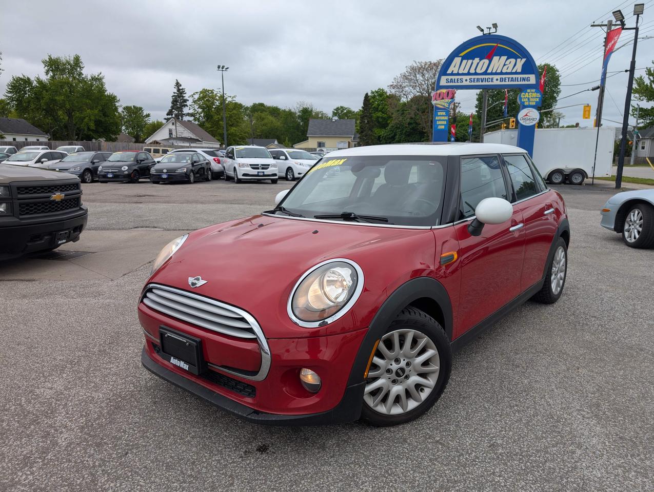 2015 MINI 5 Door Cooper 4dr Hatchback Photo0