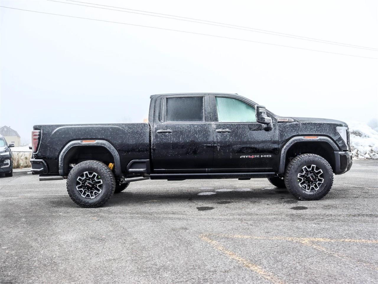 2026 GMC SIERRA 2500HD Crew Cab Standard Box 4-Wheel Drive AT4X Photo4