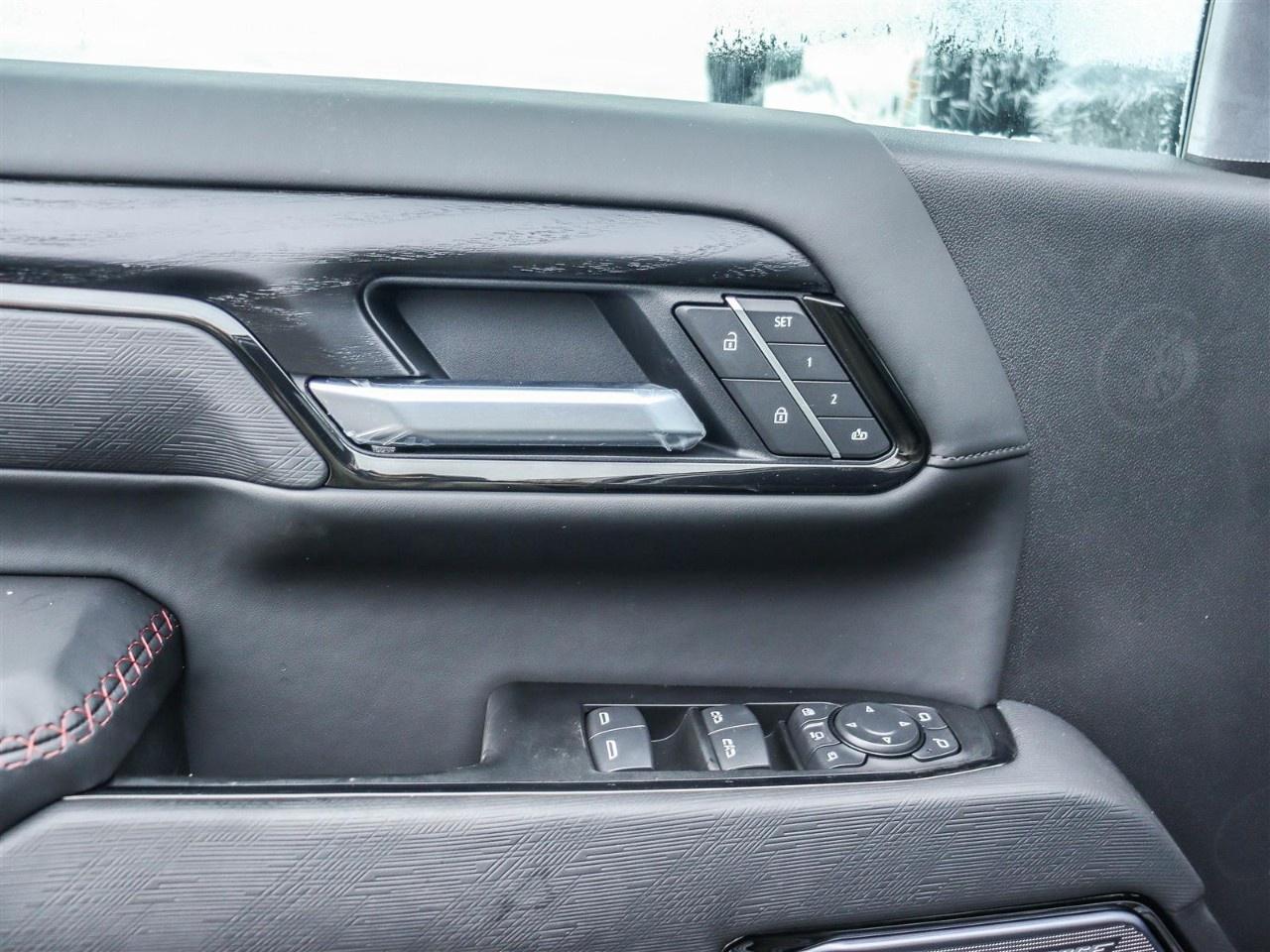 2026 GMC SIERRA 2500HD Crew Cab Standard Box 4-Wheel Drive AT4X Photo