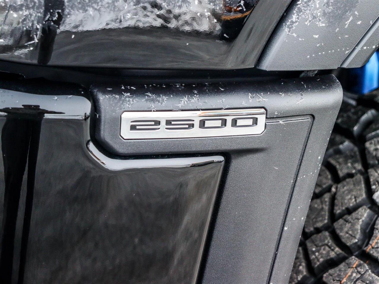 2026 GMC SIERRA 2500HD Crew Cab Standard Box 4-Wheel Drive AT4X Photo