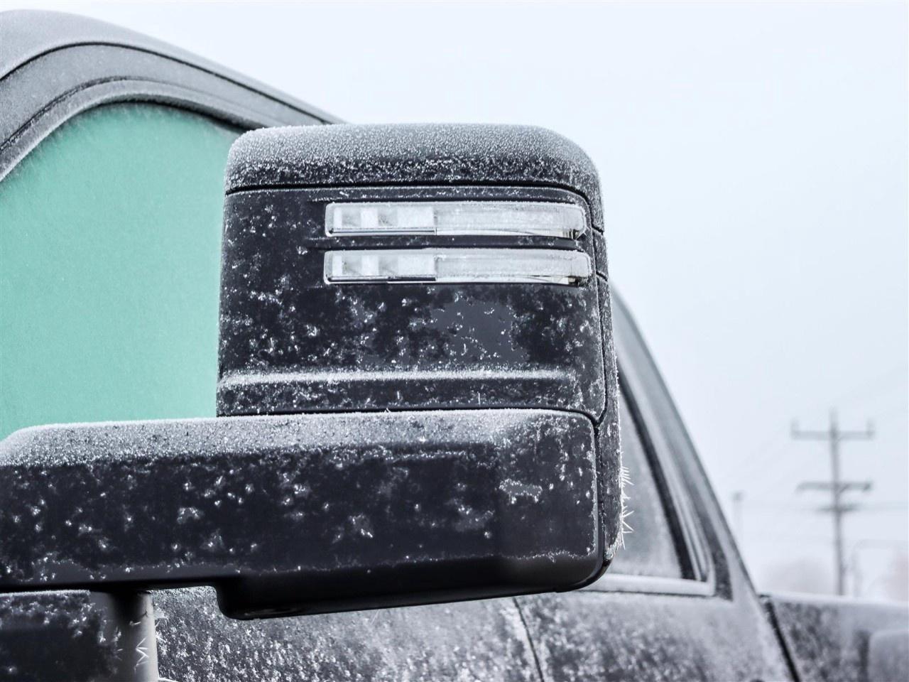 2026 GMC SIERRA 2500HD Crew Cab Standard Box 4-Wheel Drive AT4X Photo