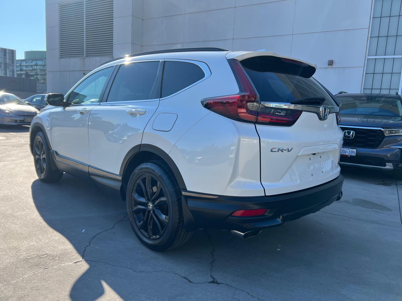 2020 Honda CR-V Black Edition 4dr All-Wheel Drive Photo4