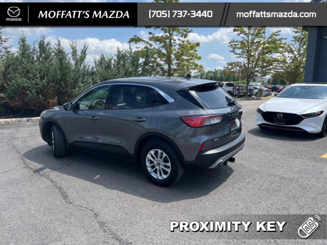 2022 Ford Escape SE AWD Photo2