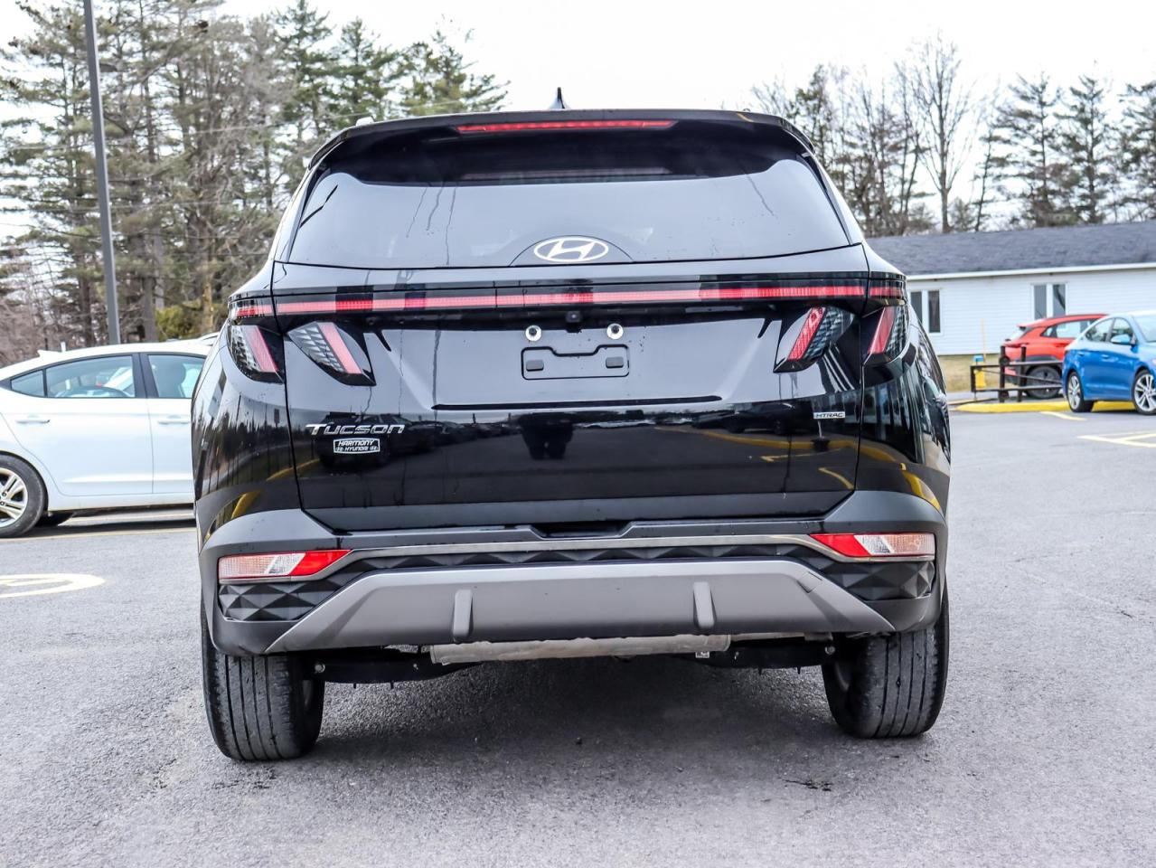 2022 Hyundai Tucson Preferred w/Trend Package 4dr All-Wheel Drive Photo3