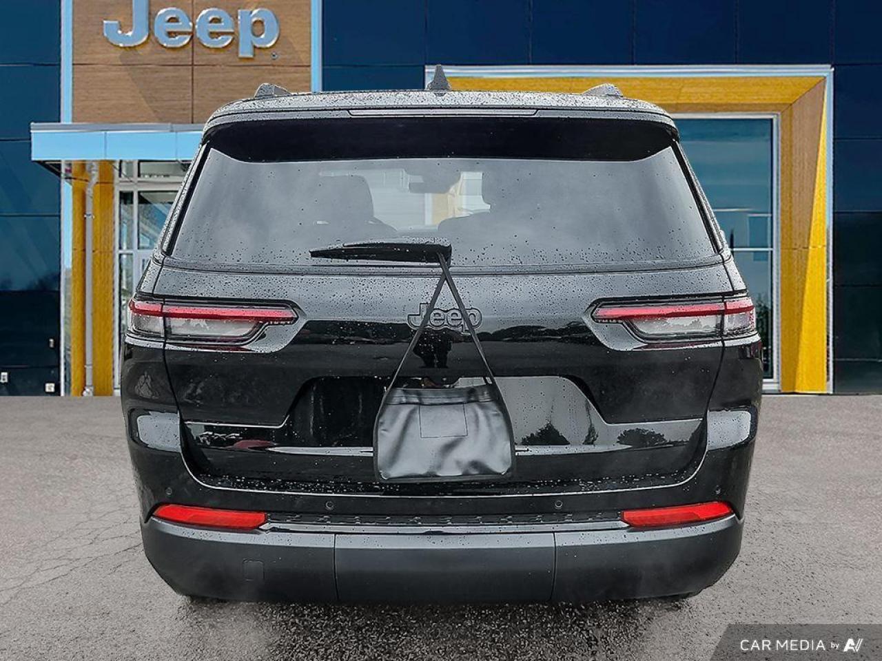 2025 Jeep Grand Cherokee L Laredo 4dr 4x4 Photo4