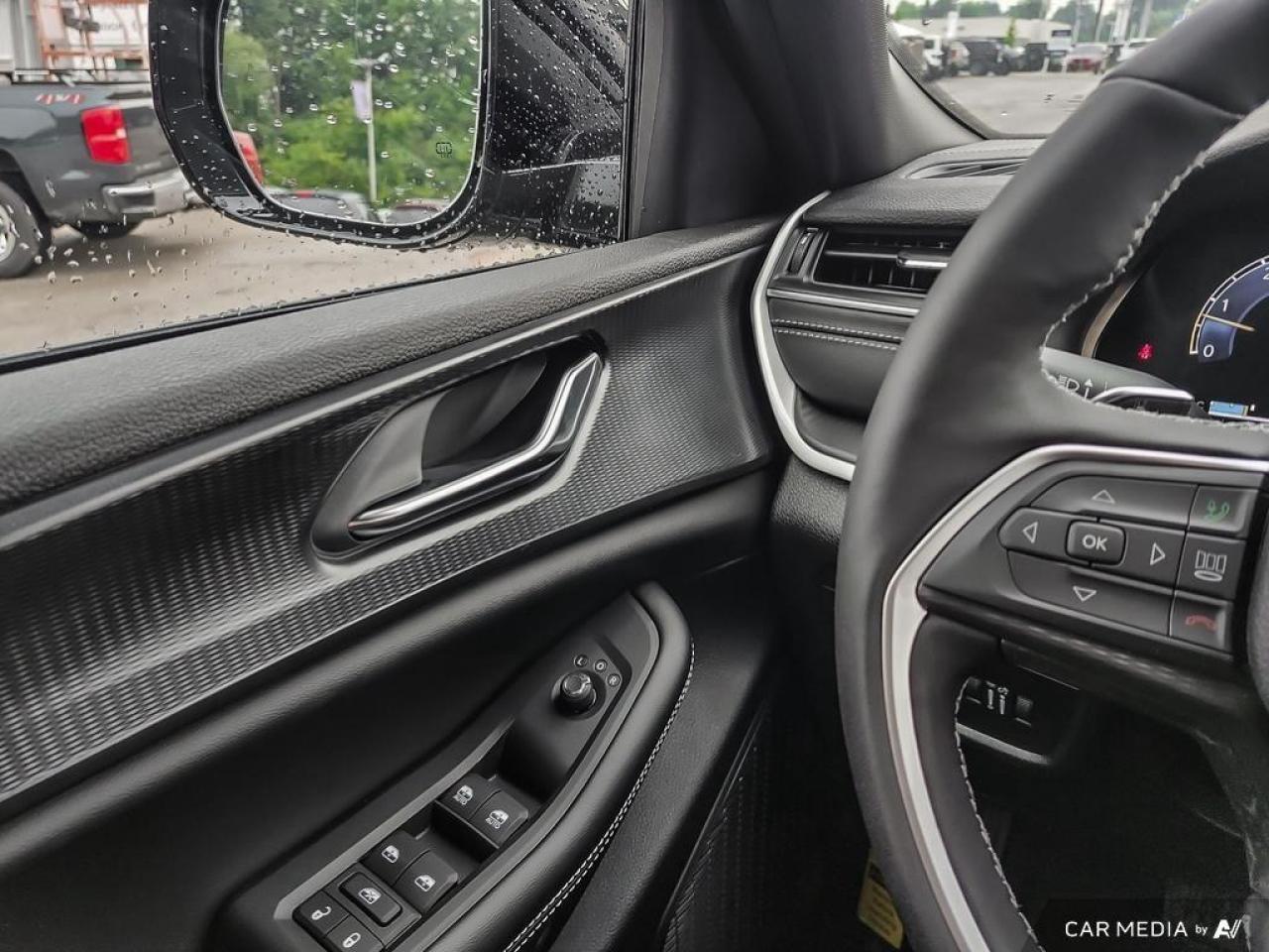 2025 Jeep Grand Cherokee L Laredo 4dr 4x4 Photo