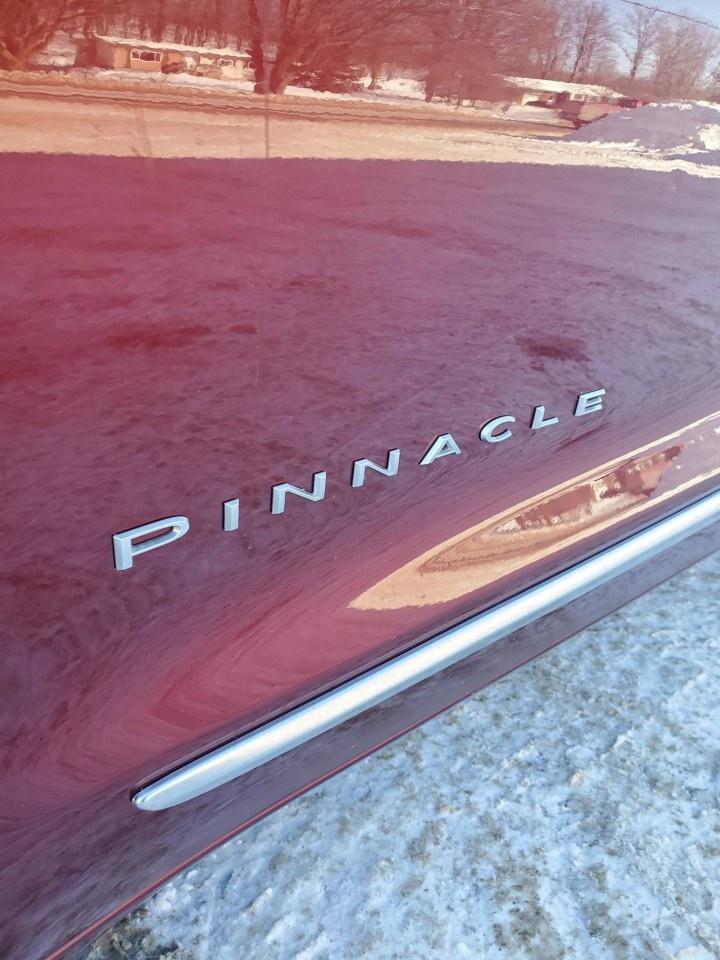 2023 Chrysler Pacifica Hybrid Pinnacle 2WD Photo