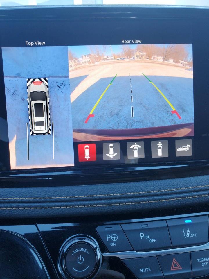 2023 Chrysler Pacifica Hybrid Pinnacle 2WD Photo