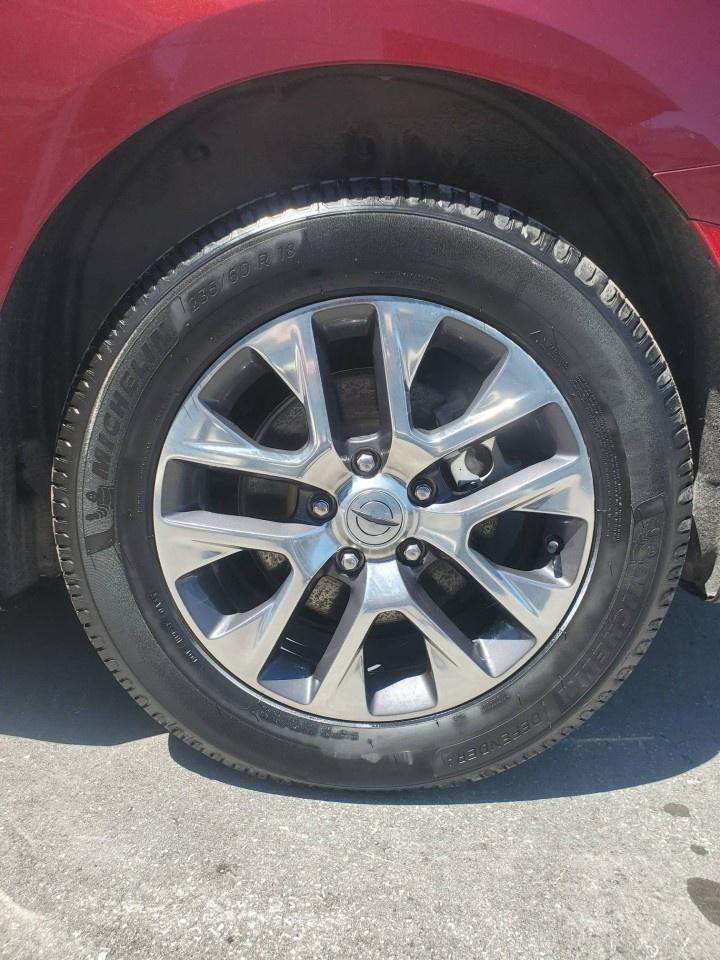 2023 Chrysler Pacifica Hybrid Pinnacle 2WD Photo