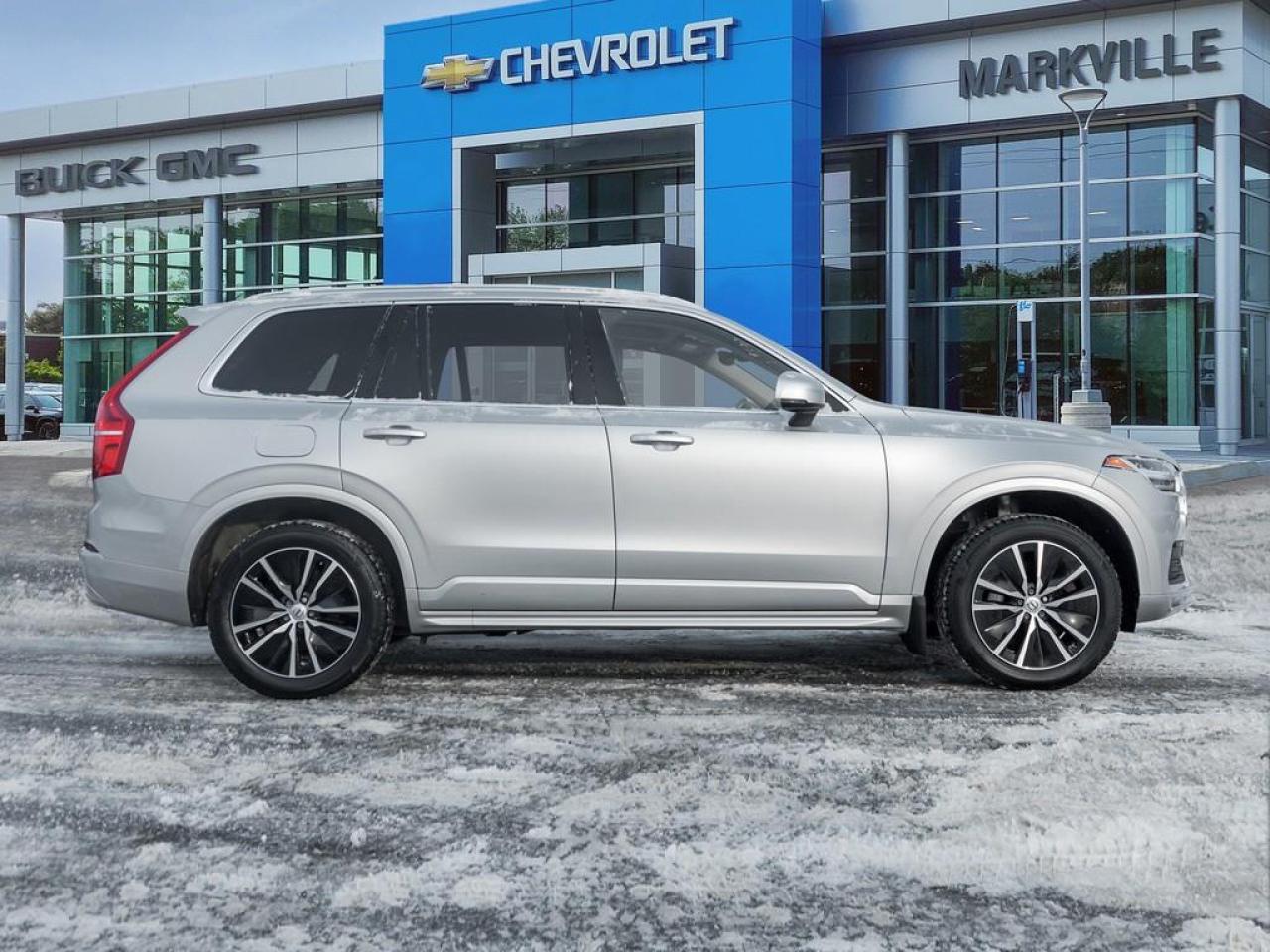 2020 Volvo XC90 T6 Momentum 7 Passenger 4dr All-Wheel Drive Photo2