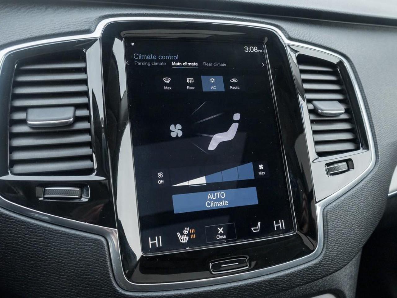 2020 Volvo XC90 T6 Momentum 7 Passenger 4dr All-Wheel Drive Photo