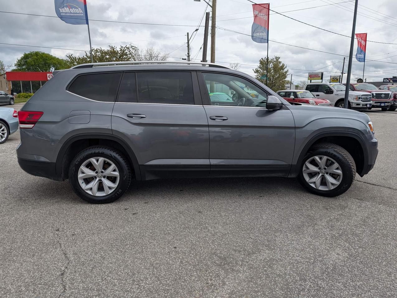 2019 Volkswagen Atlas 3.6 FSI Comfortline 4dr All-Wheel Drive 4MOTION Photo3