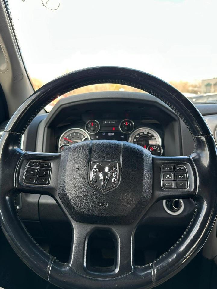 2015 RAM 1500 4WD Crew Cab 5.7 Ft Box Big Horn Photo