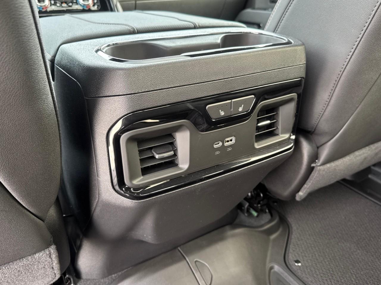 2026 GMC Sierra 1500 Crew Cab Short Box 4-Wheel Drive AT4 Photo