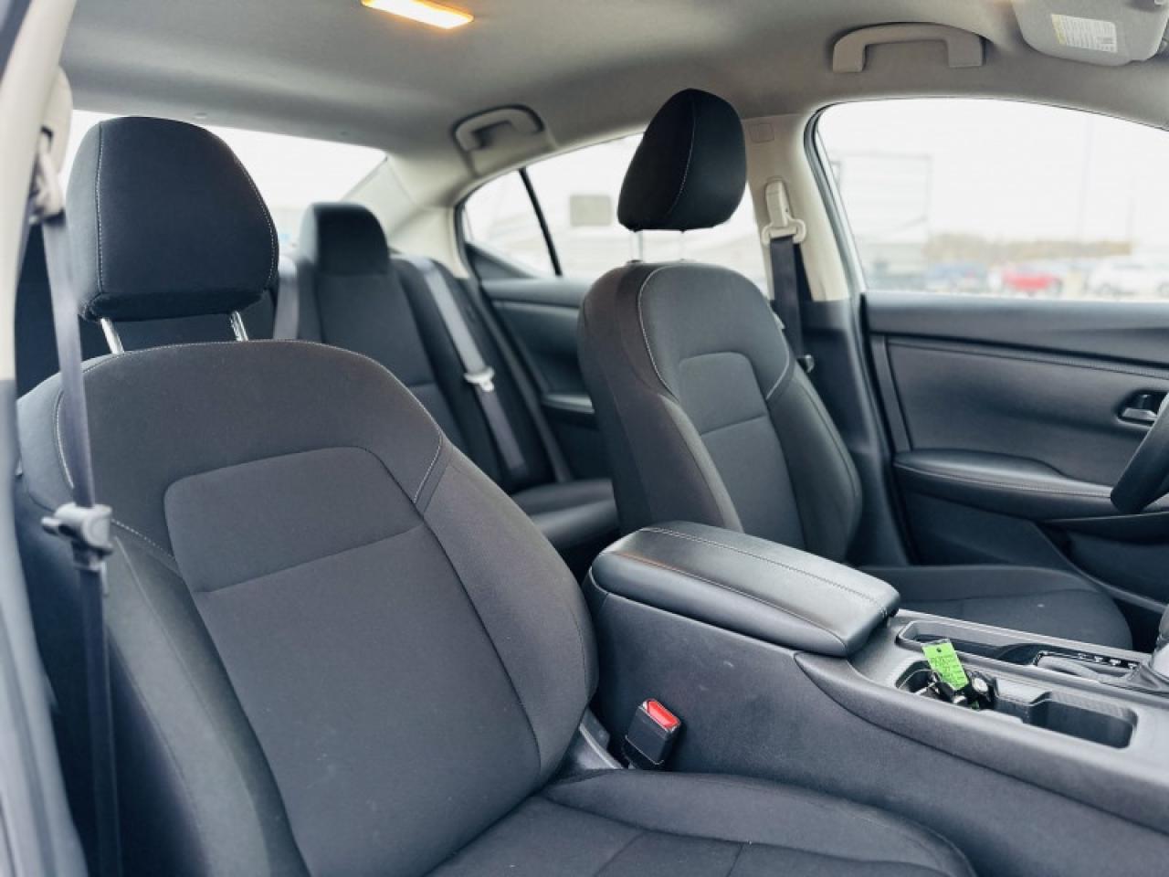 2025 Nissan Sentra SV Photo