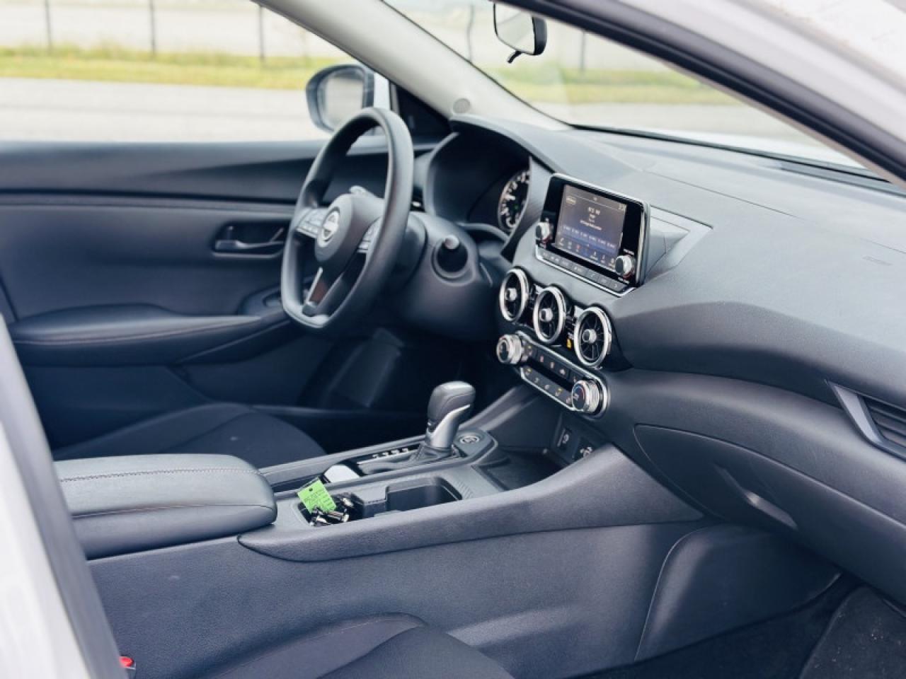 2025 Nissan Sentra SV Photo