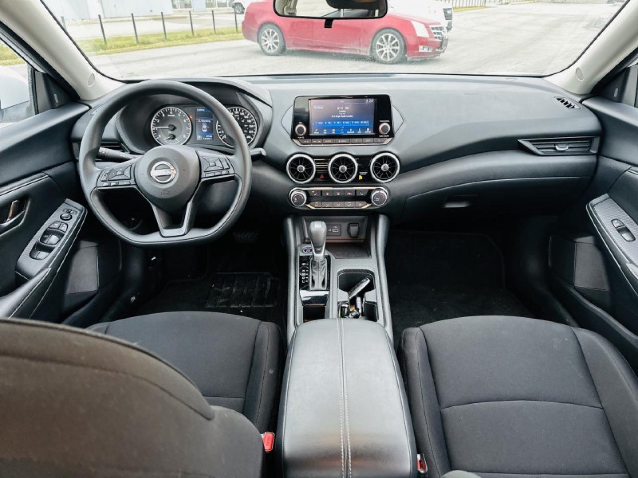 2025 Nissan Sentra SV Photo