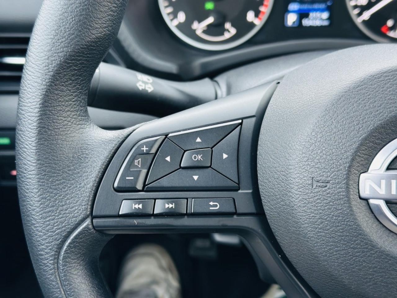 2025 Nissan Sentra SV Photo