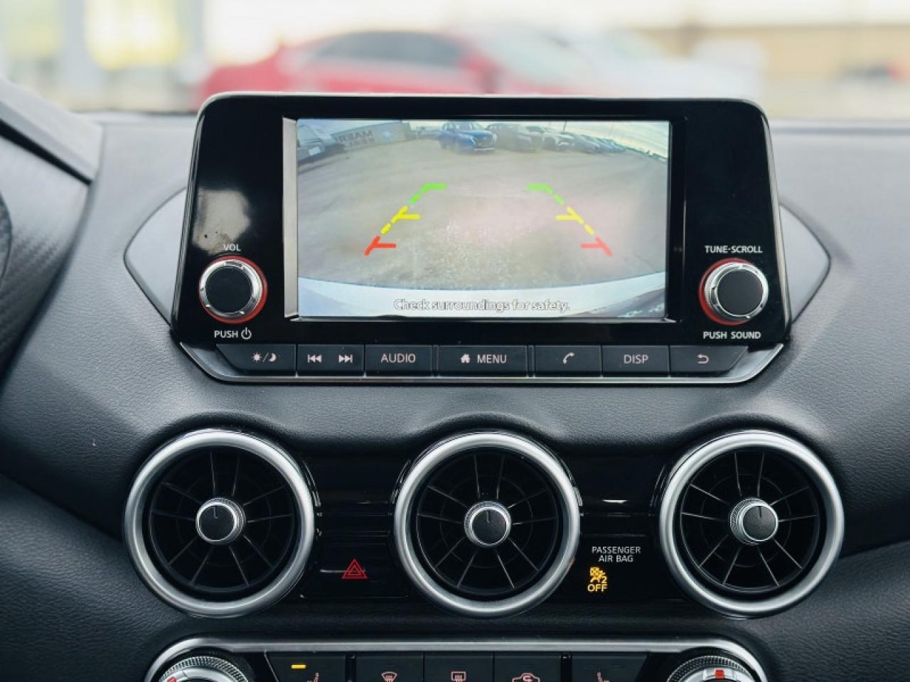 2025 Nissan Sentra SV Photo