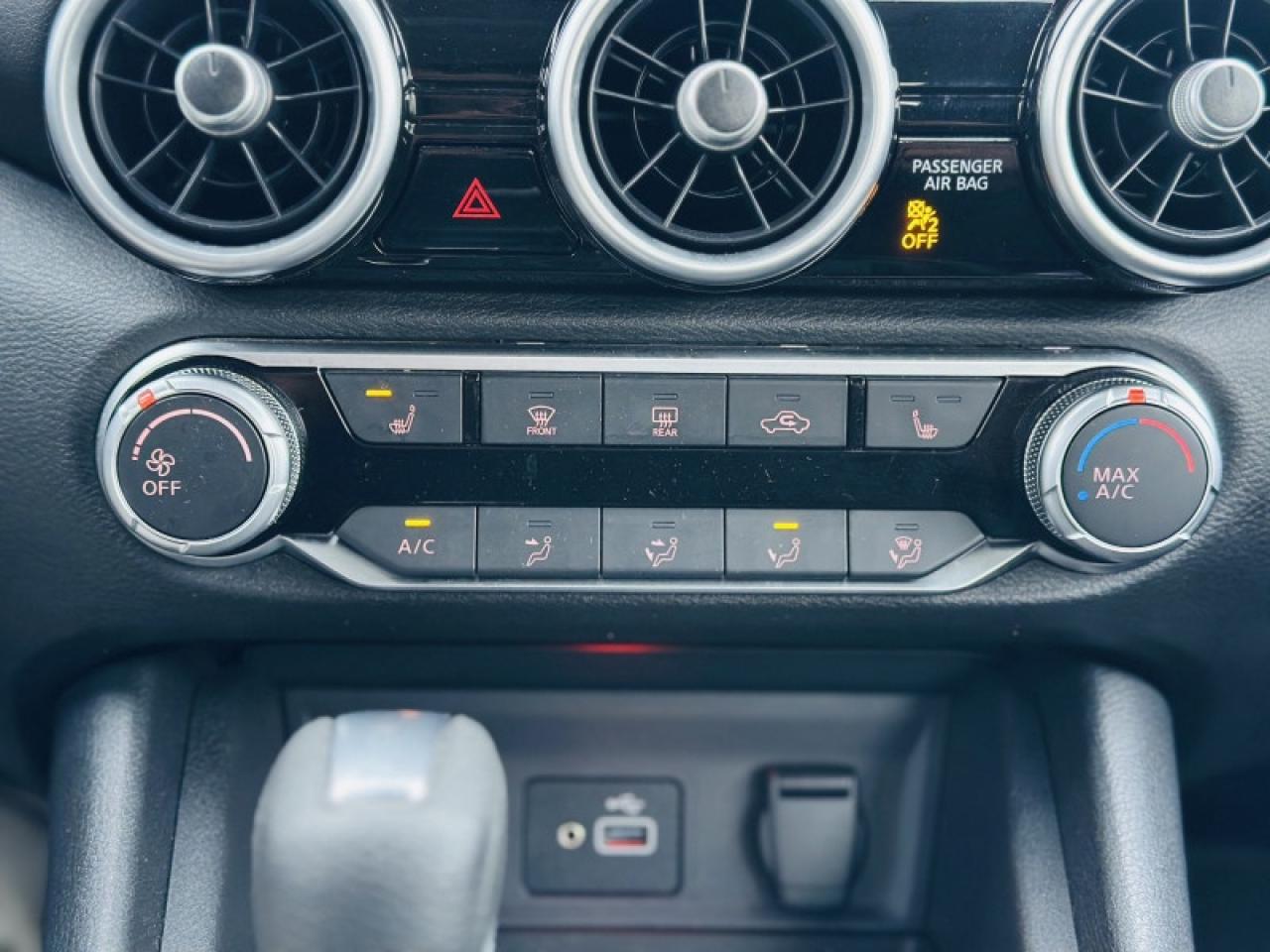 2025 Nissan Sentra SV Photo