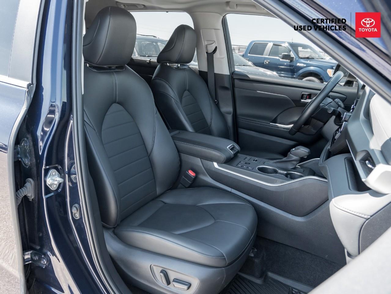 2023 Toyota Highlander XLE 4dr All-wheel Drive Photo