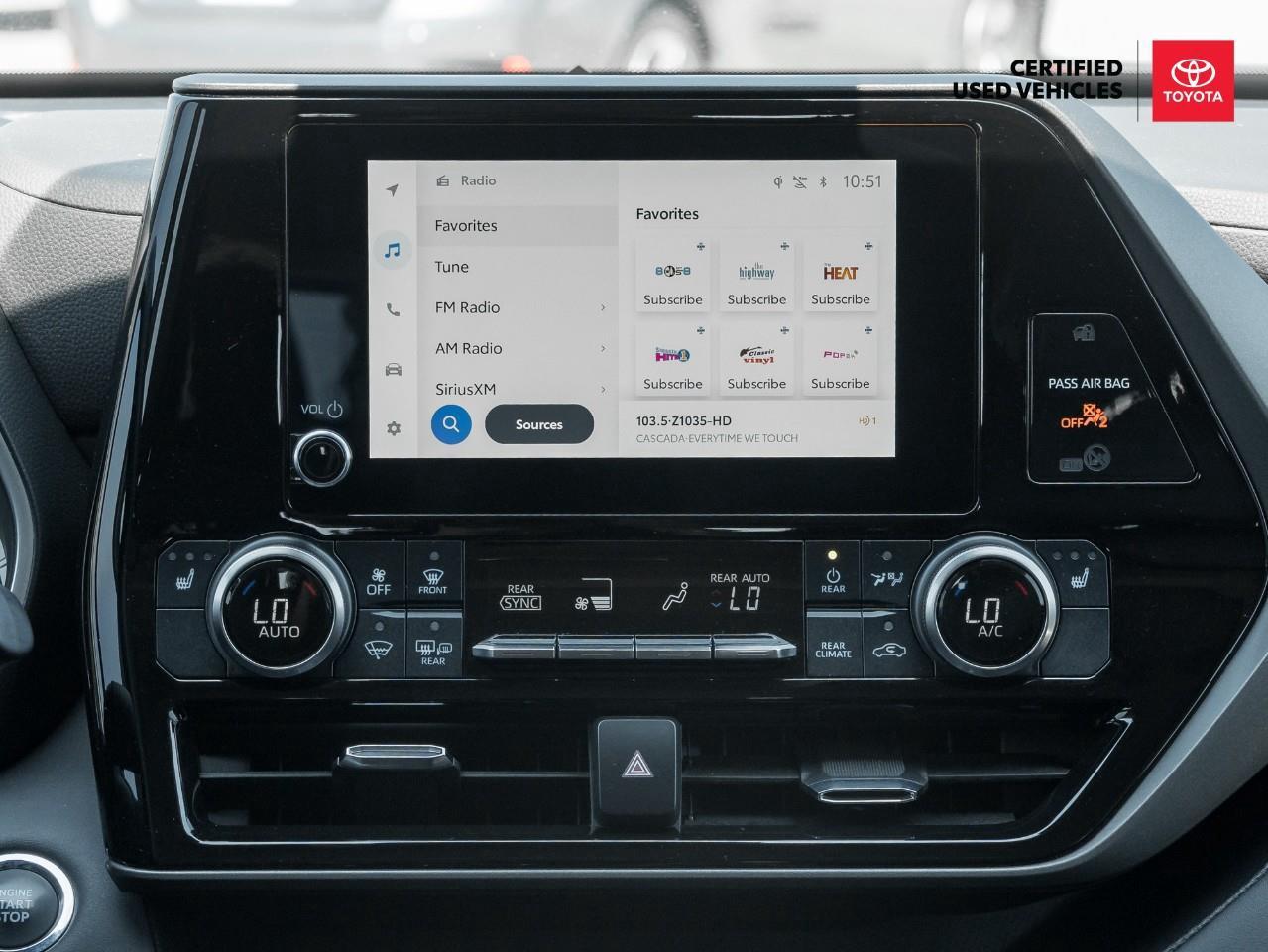 2023 Toyota Highlander XLE 4dr All-wheel Drive Photo