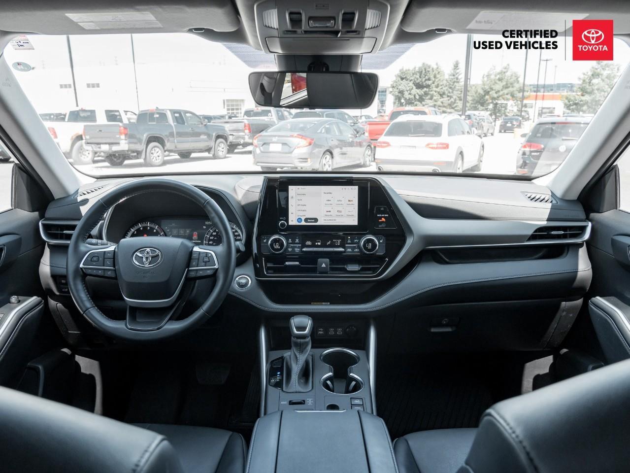 2023 Toyota Highlander XLE 4dr All-wheel Drive Photo