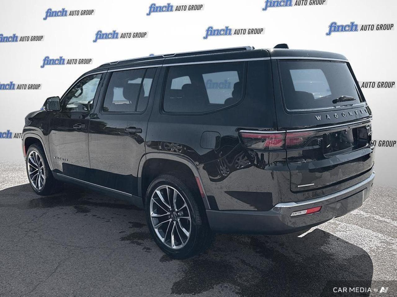 2022 Jeep Wagoneer Series III 4dr 4x4 Photo3