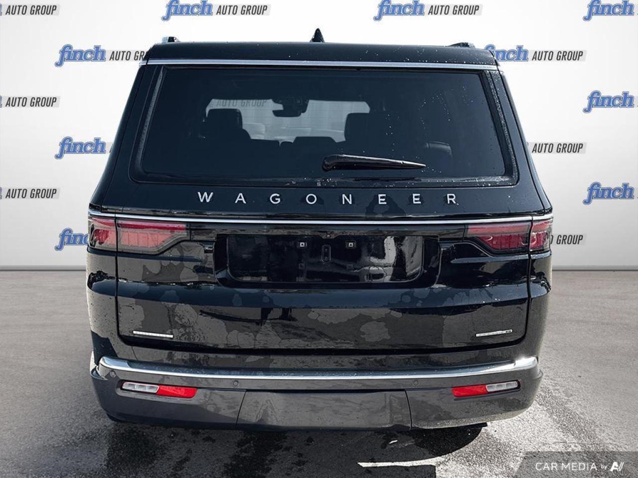 2022 Jeep Wagoneer Series III 4dr 4x4 Photo4