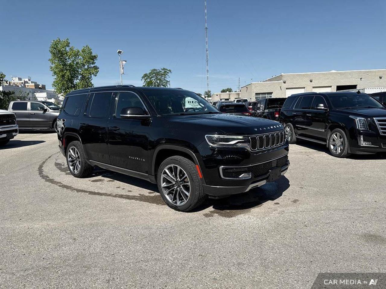 2022 Jeep Wagoneer Series III 4dr 4x4 Photo