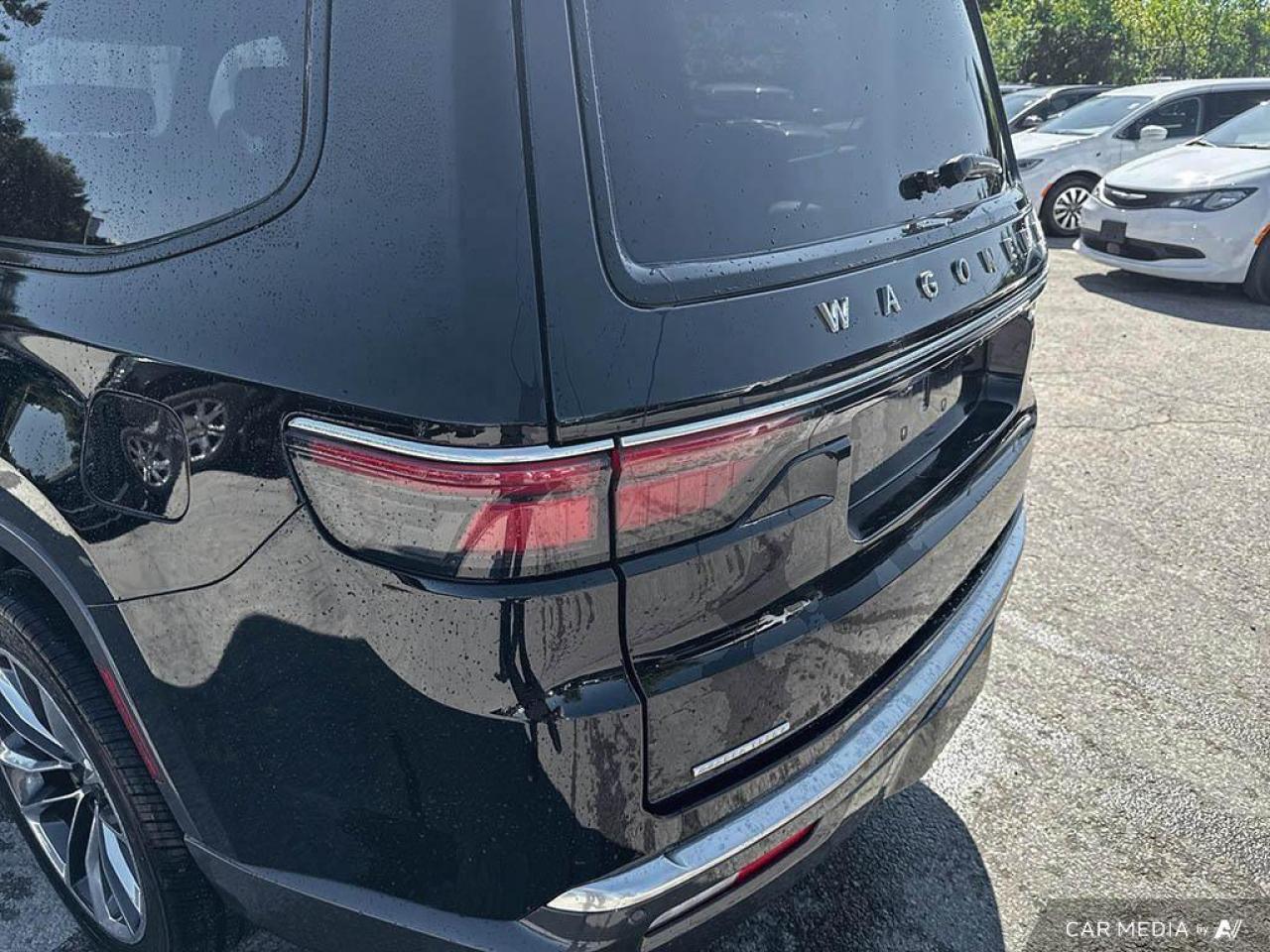2022 Jeep Wagoneer Series III 4dr 4x4 Photo