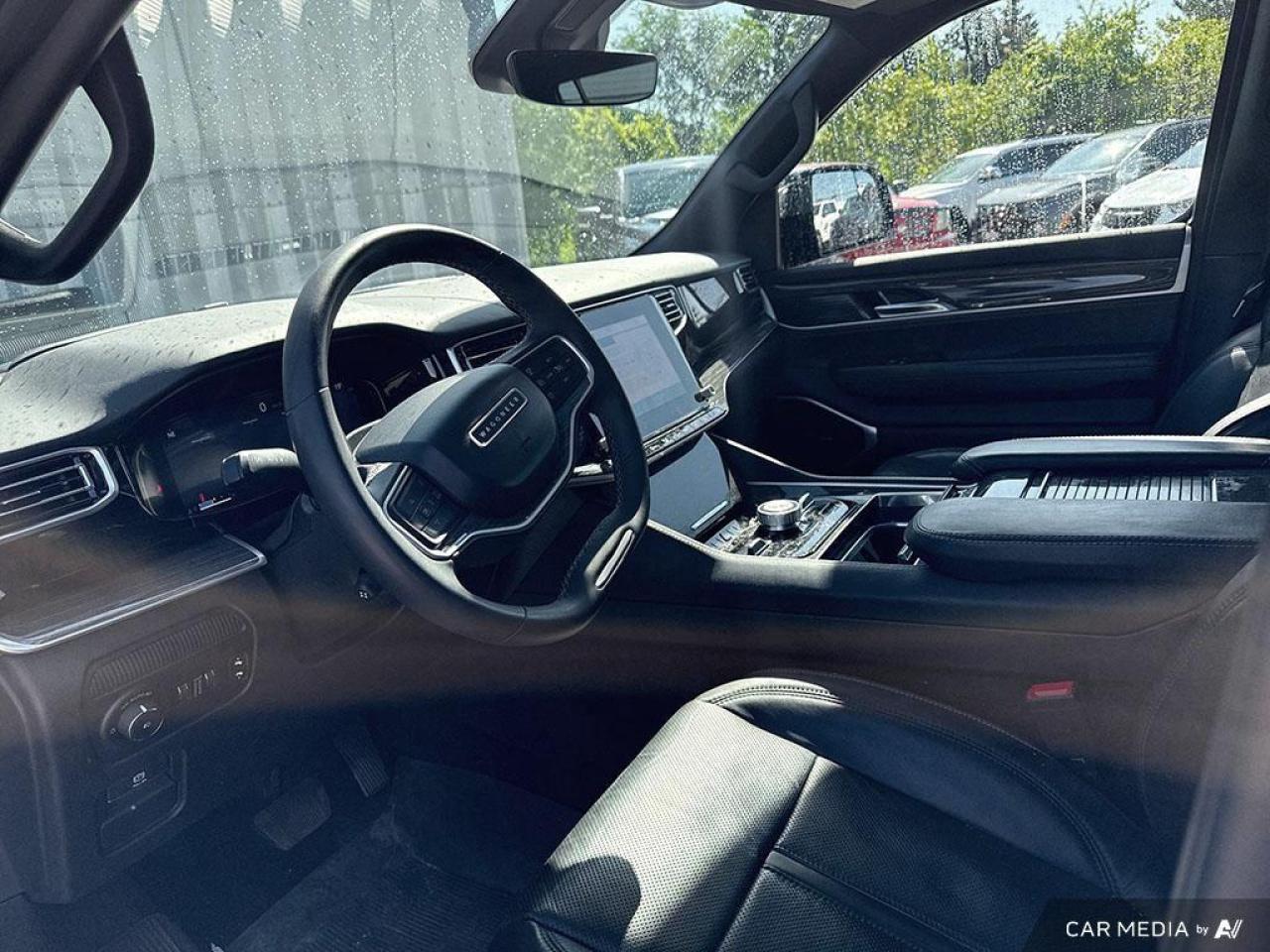 2022 Jeep Wagoneer Series III 4dr 4x4 Photo