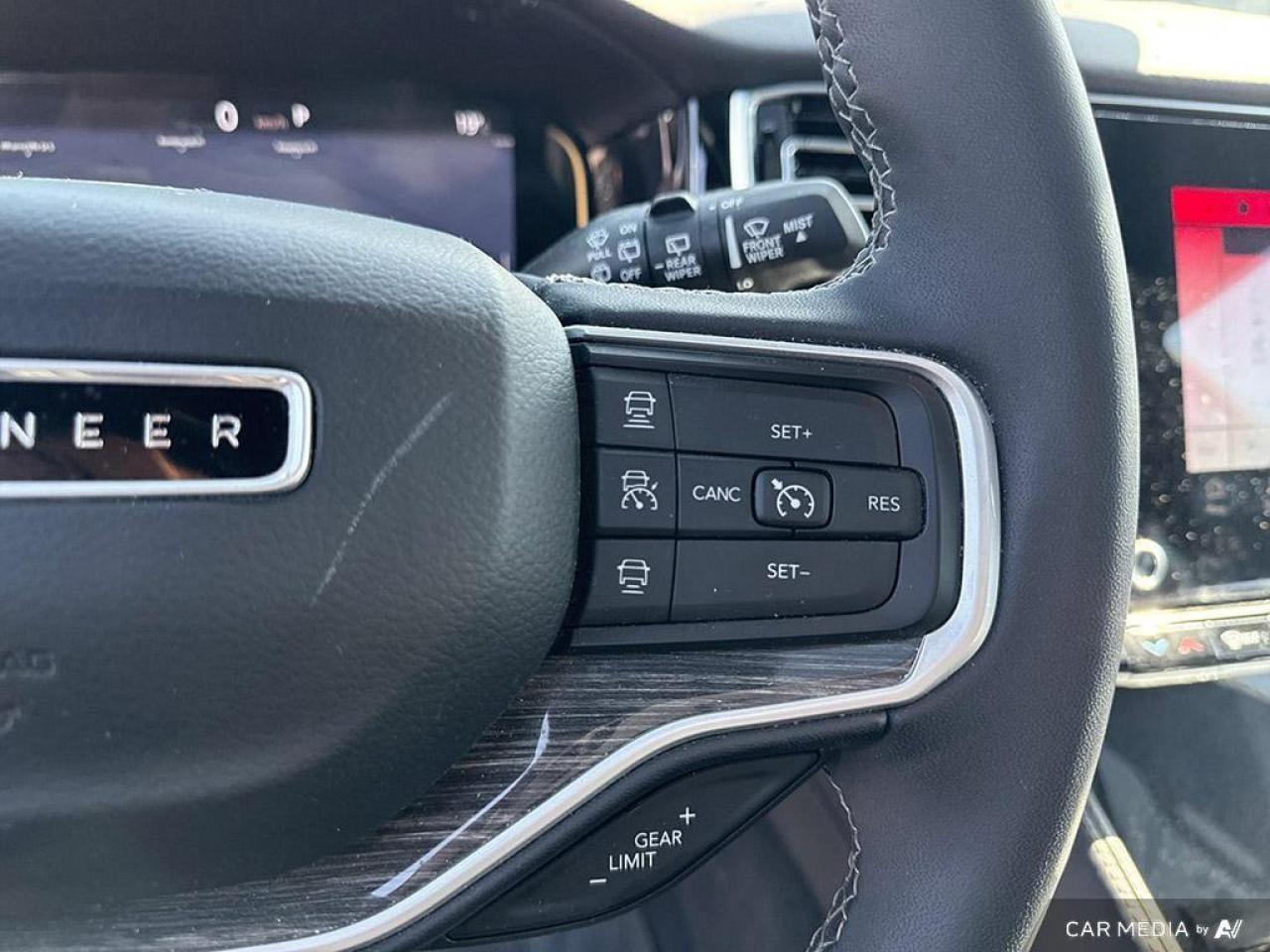 2022 Jeep Wagoneer Series III 4dr 4x4 Photo