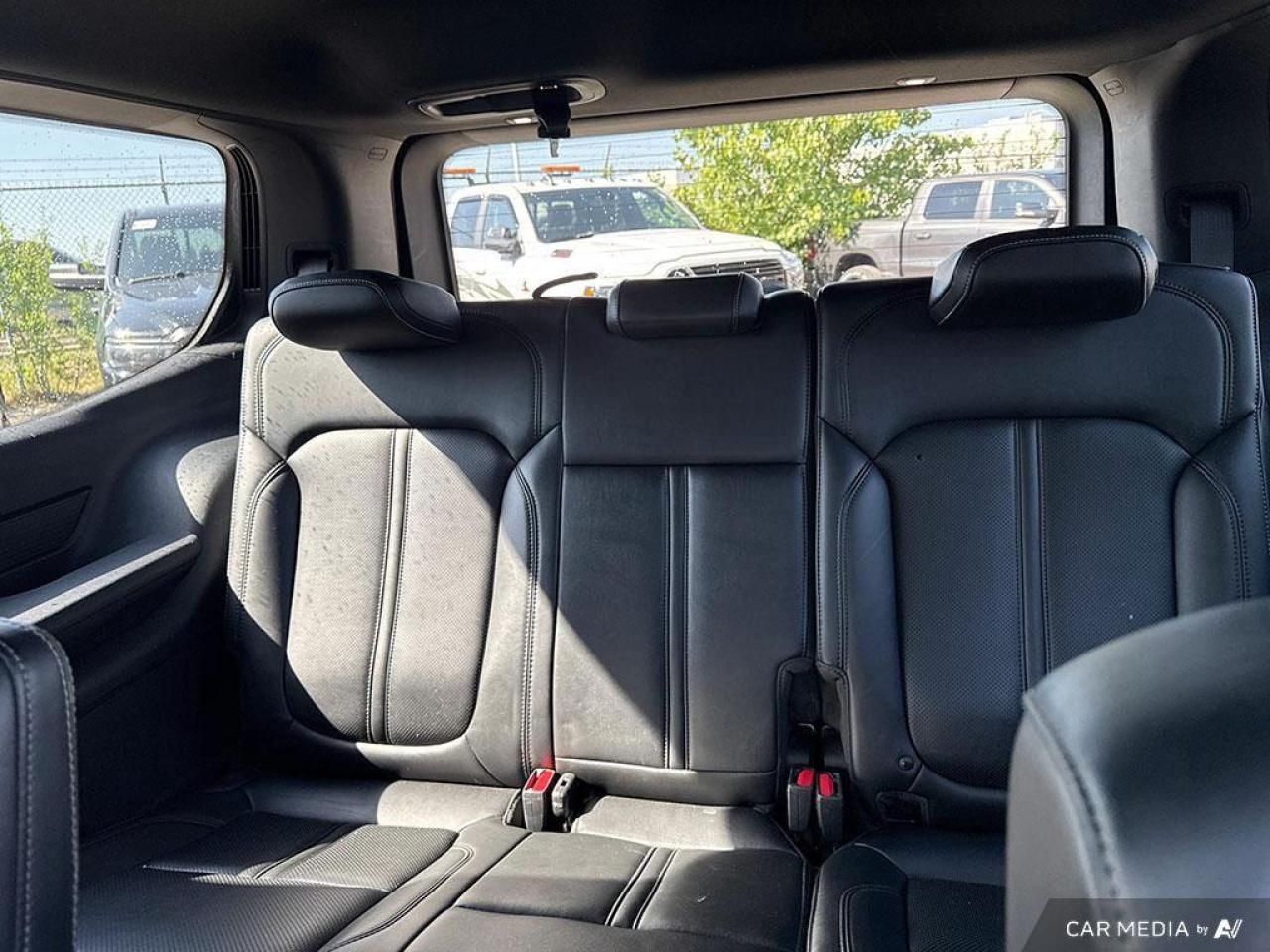 2022 Jeep Wagoneer Series III 4dr 4x4 Photo