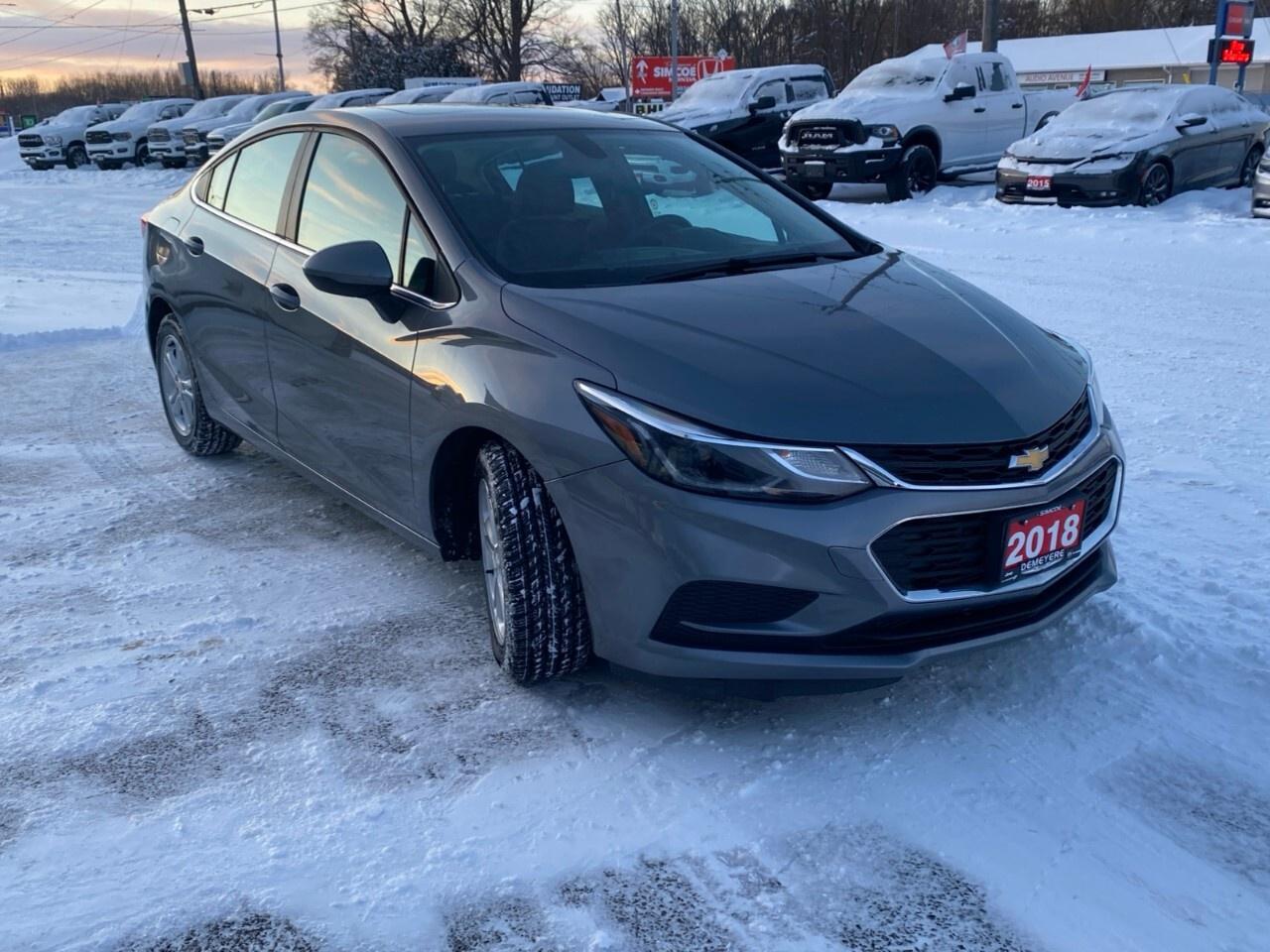 2018 Chevrolet Cruze Sedan LT (Automatic) Photo