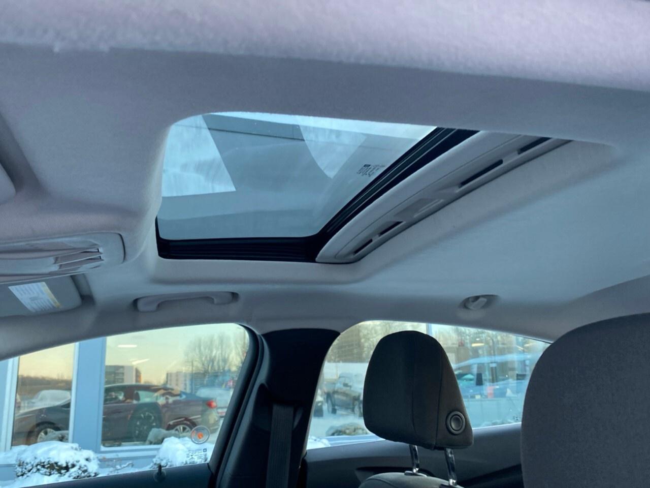 2018 Chevrolet Cruze Sedan LT (Automatic) Photo