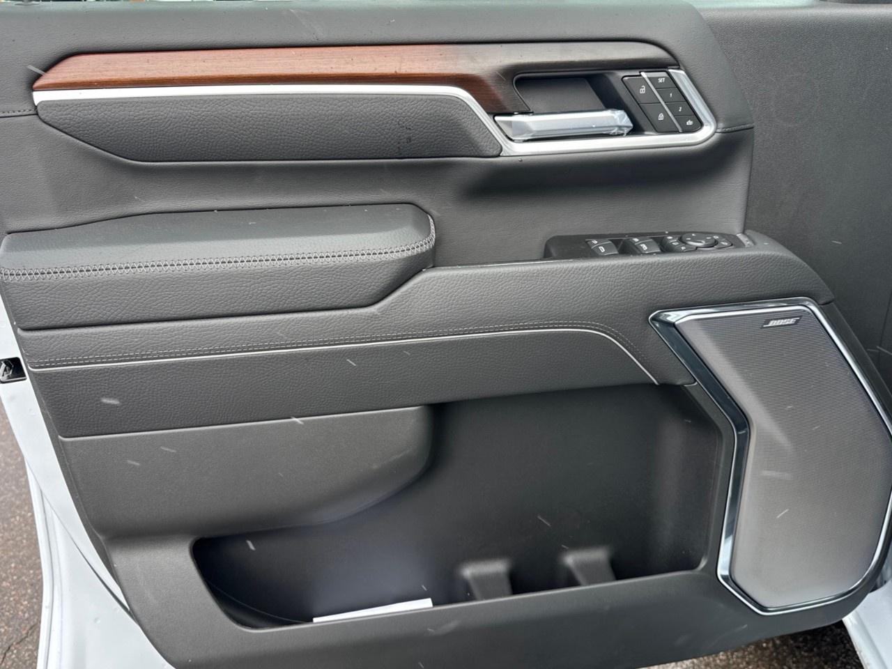 2026 GMC SIERRA 2500HD Crew Cab Standard Box 4-Wheel Drive Denali Photo