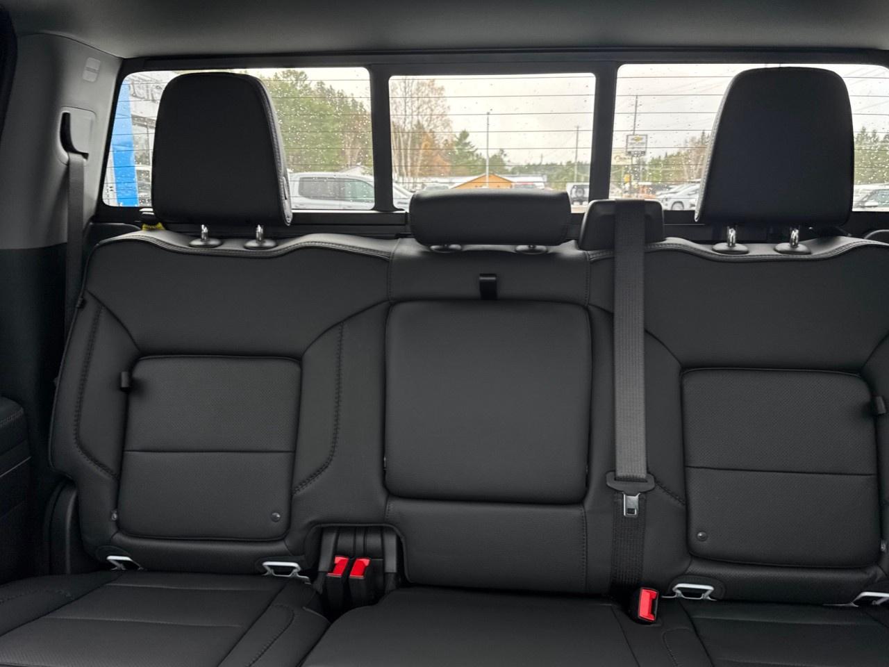 2026 GMC SIERRA 2500HD Crew Cab Standard Box 4-Wheel Drive Denali Photo