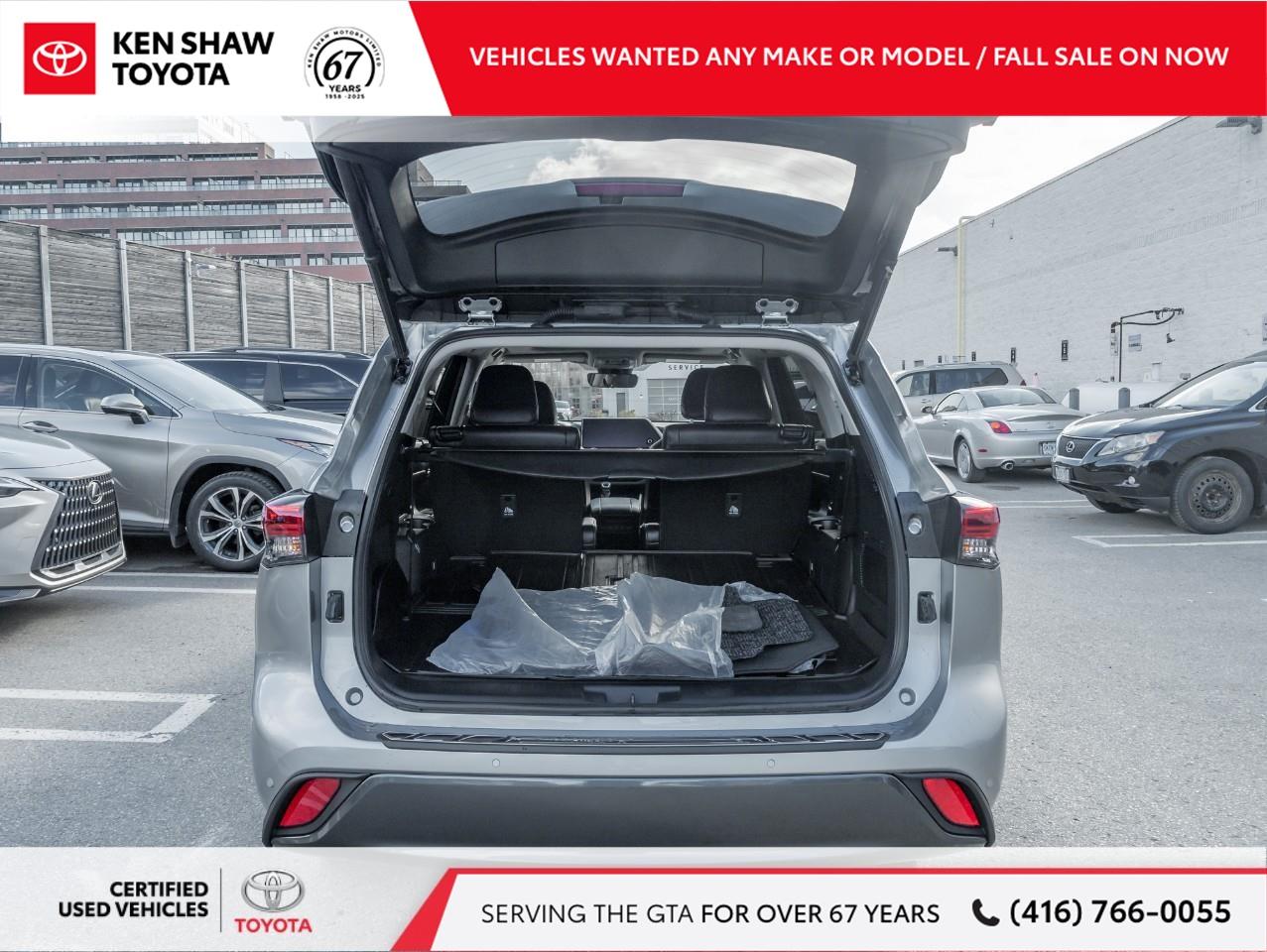 2023 Toyota Highlander Hybrid Limited 4dr All-Wheel Drive Photo