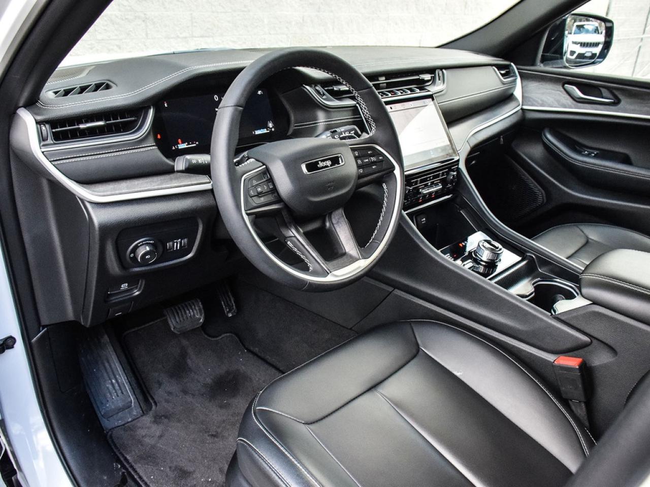 2025 Jeep Grand Cherokee Limited 4dr 4x4 Photo