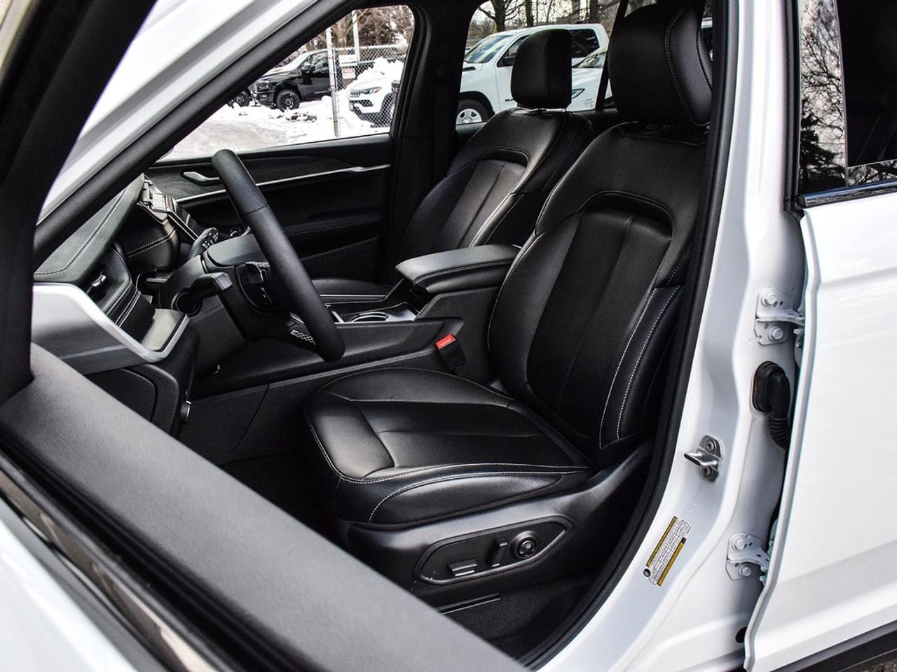 2025 Jeep Grand Cherokee Limited 4dr 4x4 Photo