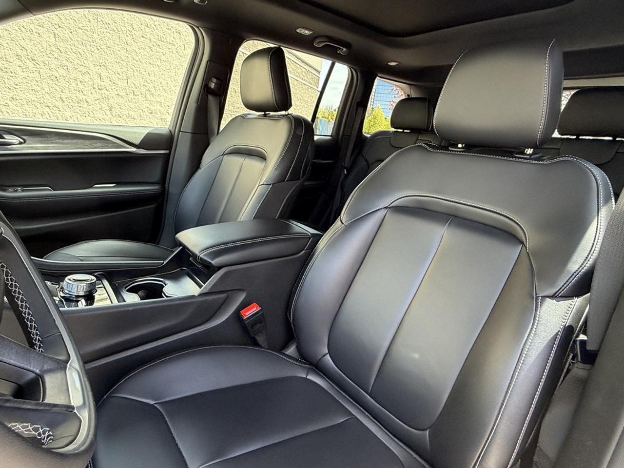 2025 Jeep Grand Cherokee Limited 4dr 4x4 Photo